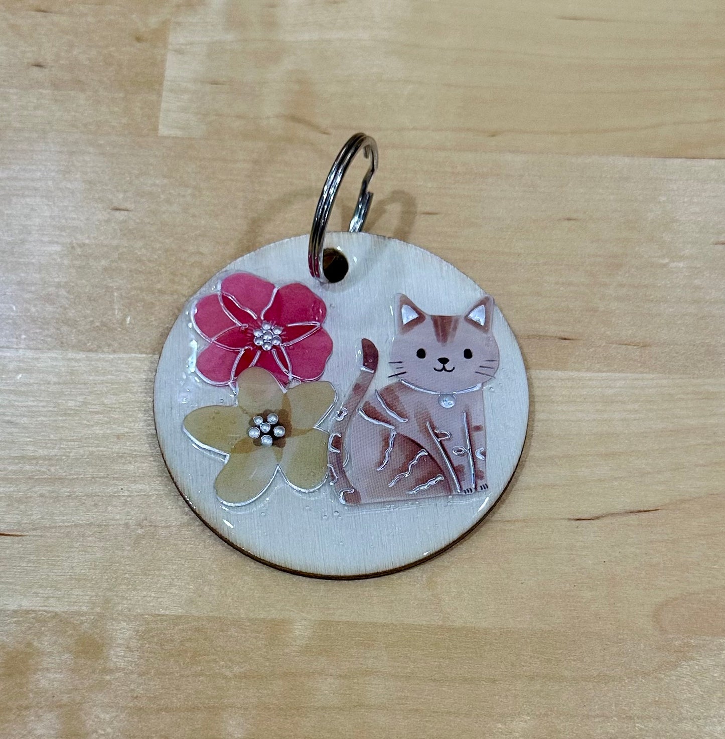 Floral cat round wooden 2.5 inch keychain